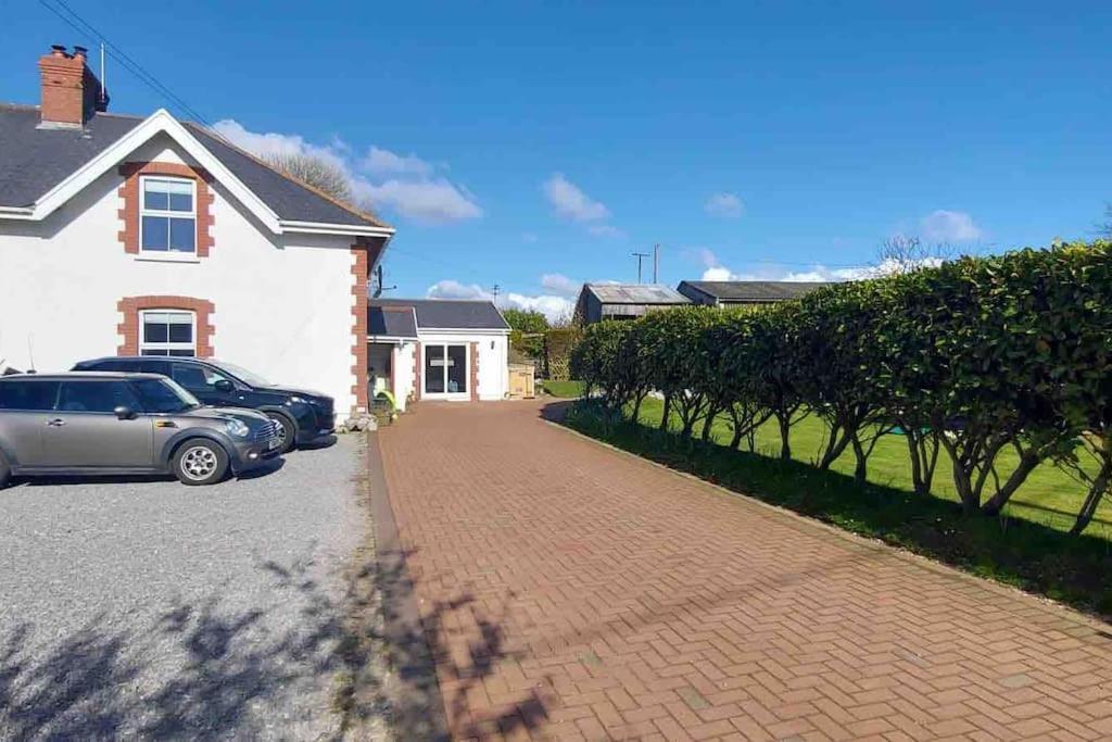 Apartamento Sunnyside At Scurlage Farm Swansea Exterior foto